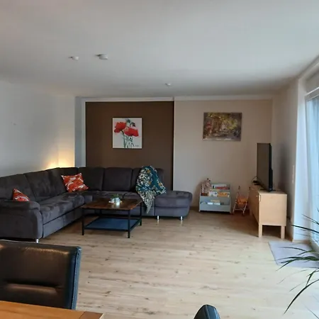 Apartment Gartenblick - Netflix- Parken - Kueche - Klimaanlage - Shuttle Zum Hockenheimring